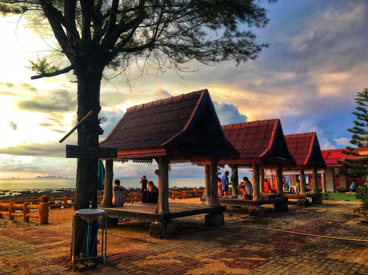 Prukrom Lanta Guesthouse Ko Lanta Zewnętrze zdjęcie