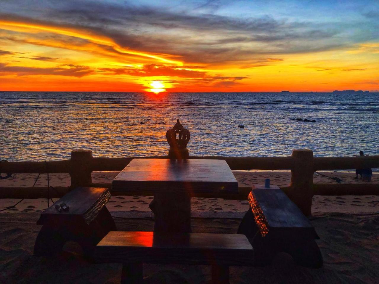 Prukrom Lanta Guesthouse Ko Lanta Zewnętrze zdjęcie
