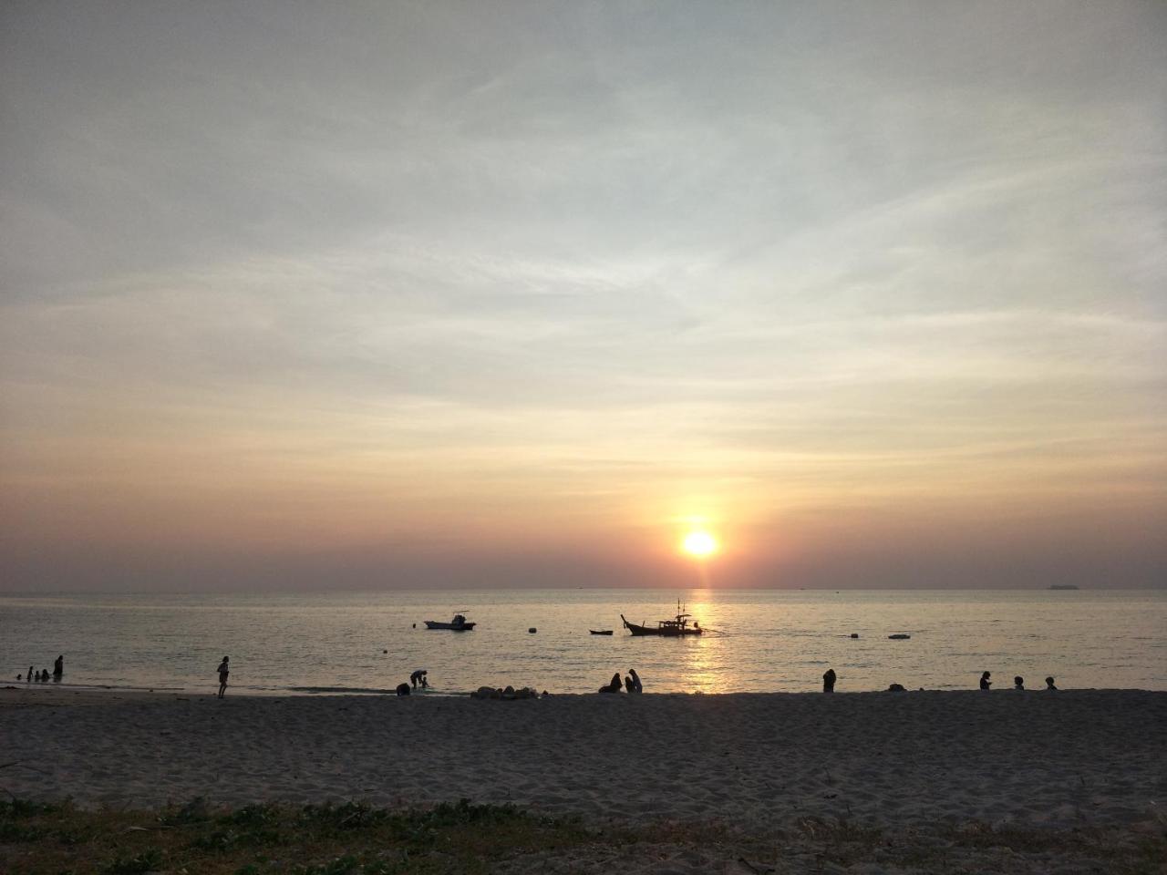Prukrom Lanta Guesthouse Ko Lanta Zewnętrze zdjęcie
